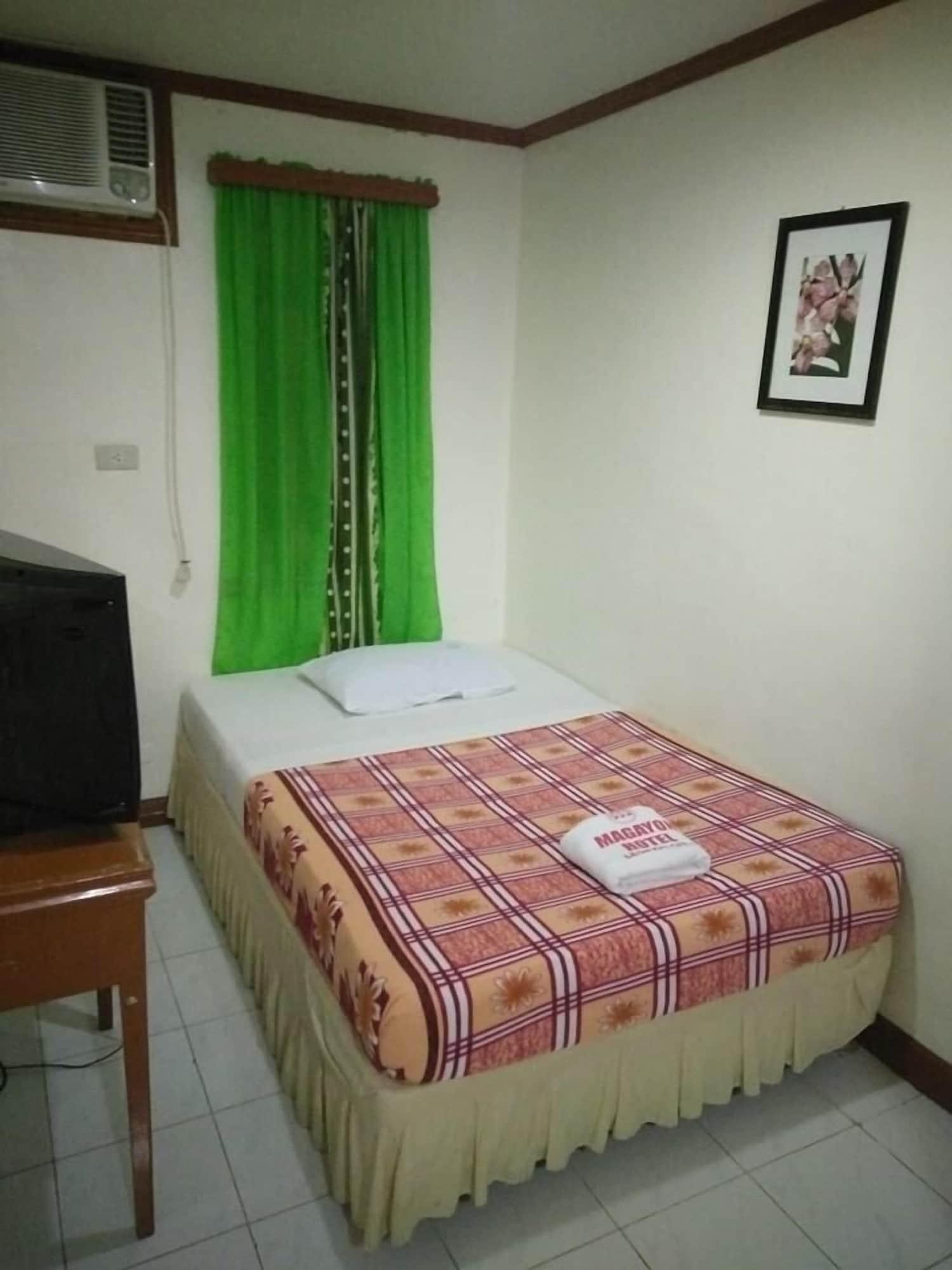 Magayon Hotel Легазпи Екстериор снимка