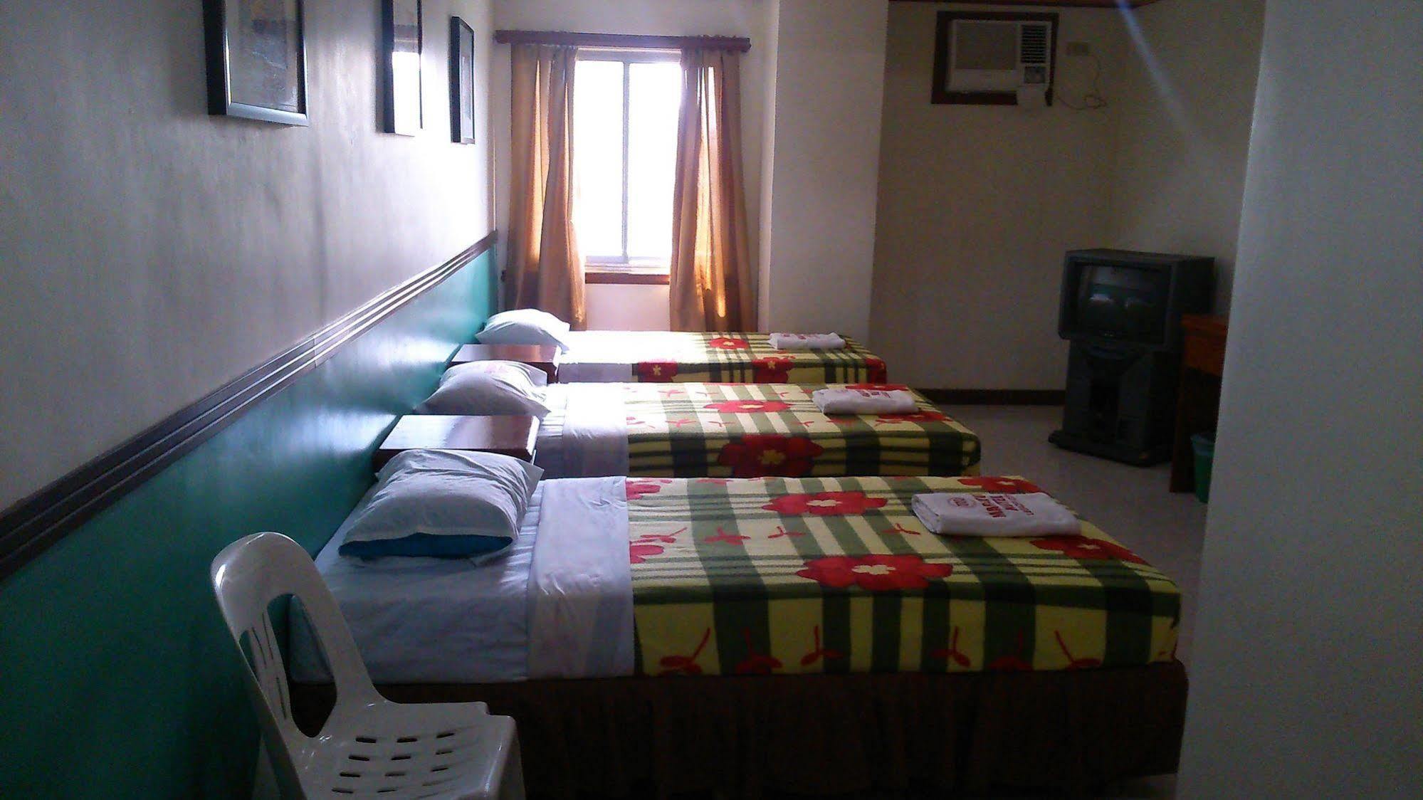 Magayon Hotel Легазпи Екстериор снимка